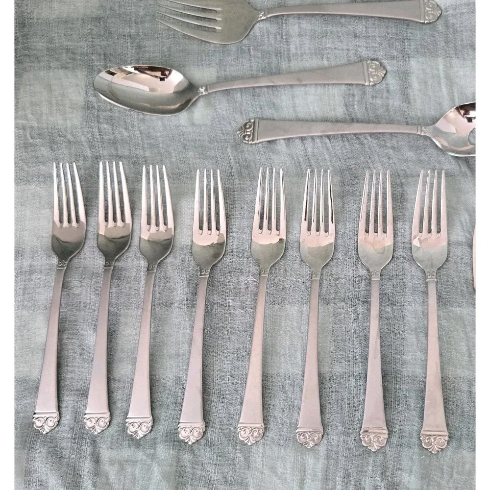 Onieda Bionco Stainless Satin Finish Lot 8‎ Dinner Forks & 5 Serving Pieces